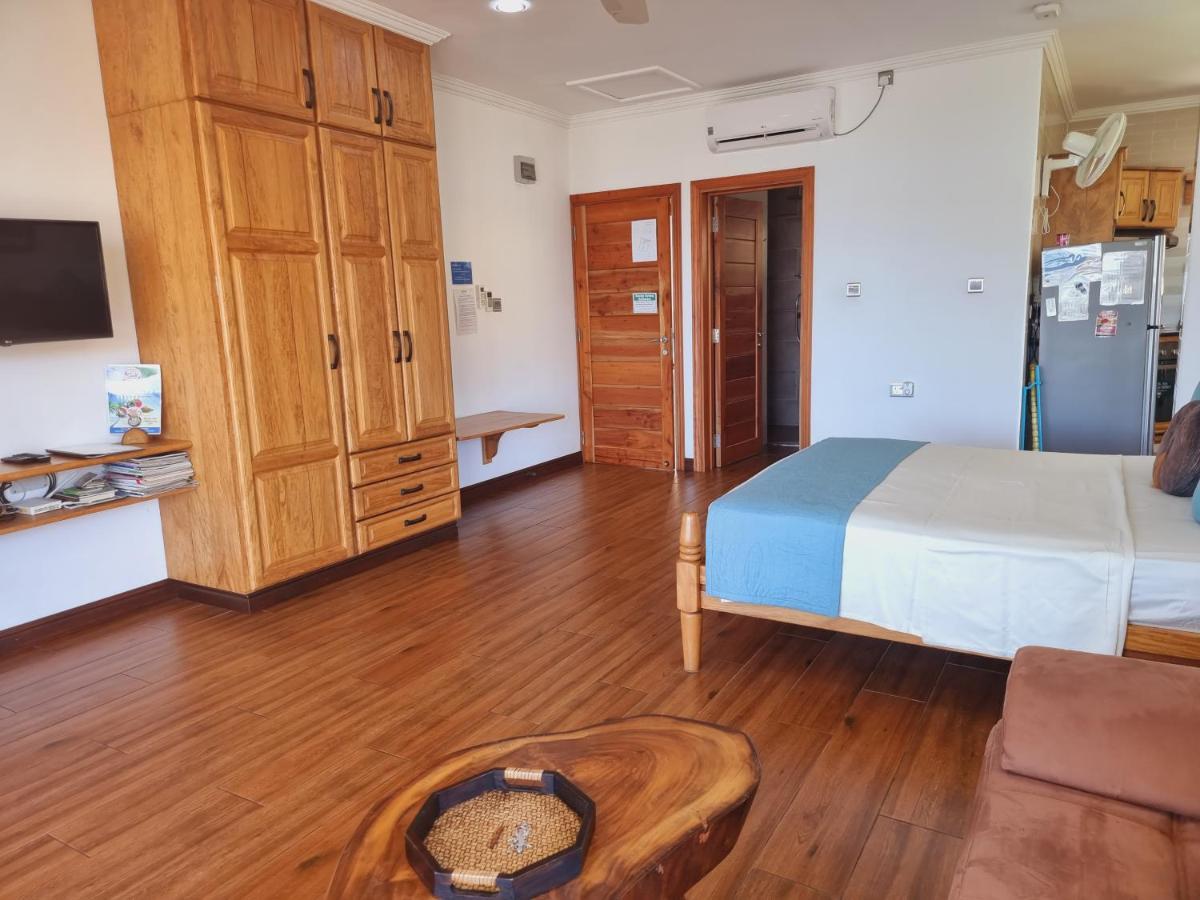 Drake Seaside Studio Apartments Bel Ombre Dış mekan fotoğraf