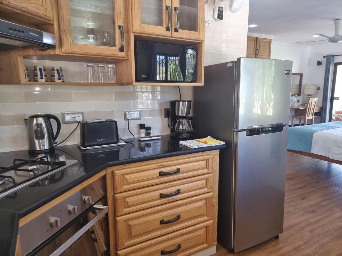 Drake Seaside Studio Apartments Bel Ombre Dış mekan fotoğraf