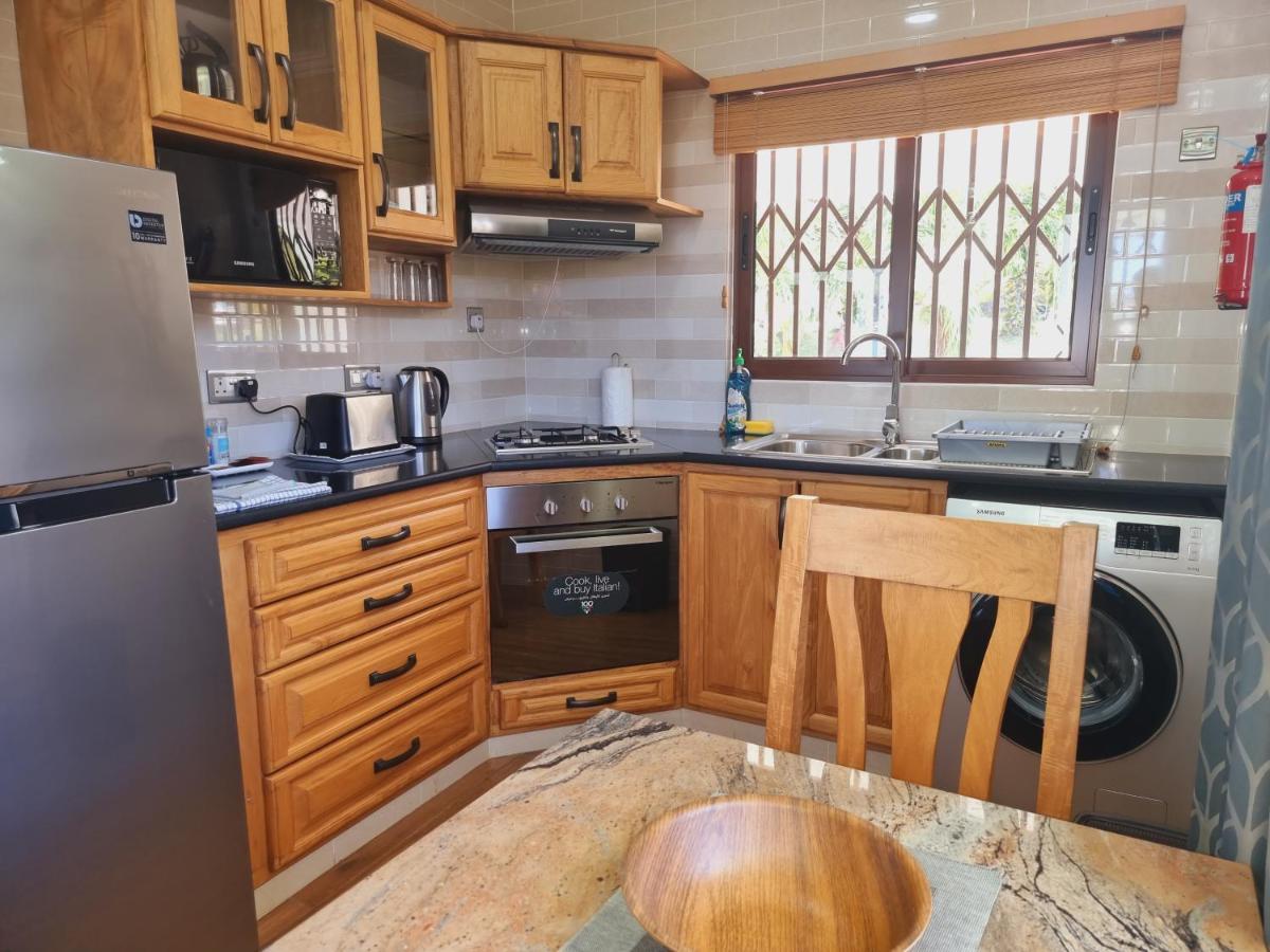 Drake Seaside Studio Apartments Bel Ombre Dış mekan fotoğraf