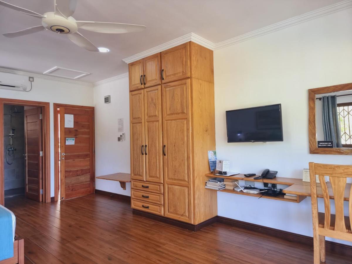 Drake Seaside Studio Apartments Bel Ombre Dış mekan fotoğraf