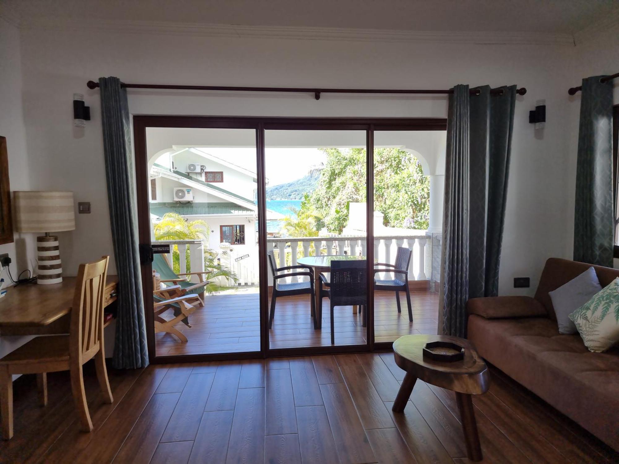Drake Seaside Studio Apartments Bel Ombre Oda fotoğraf