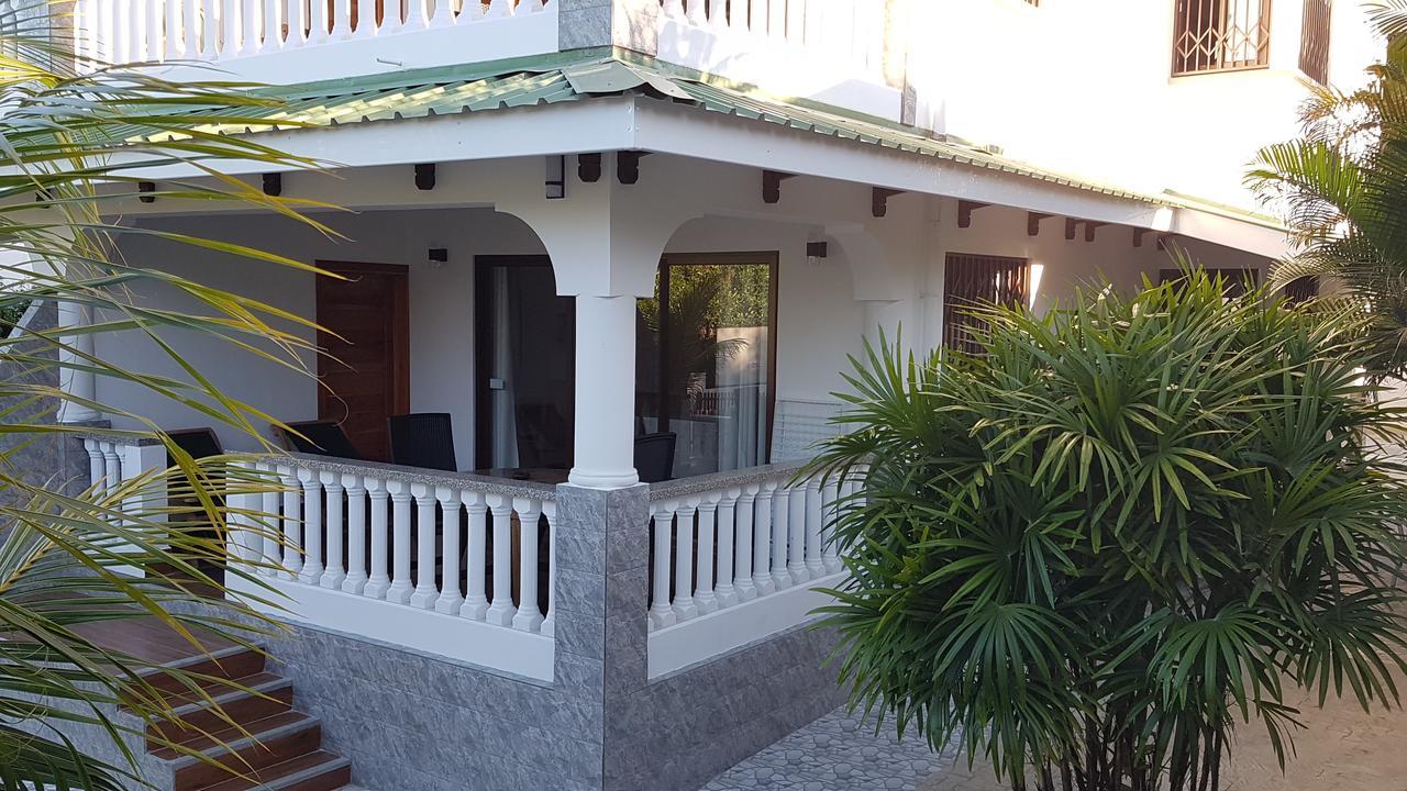 Drake Seaside Studio Apartments Bel Ombre Dış mekan fotoğraf